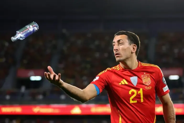 英雄联盟赛事官网-TA独家:FIFA世界杯期间不许球迷带水瓶进场,引发巨大争议